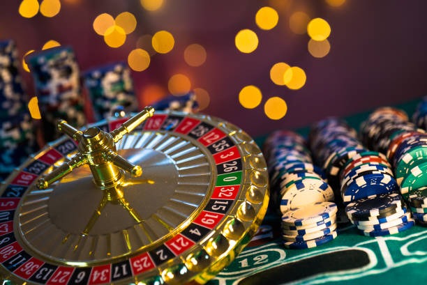 Baccarat table with card outcomes and player chat interface